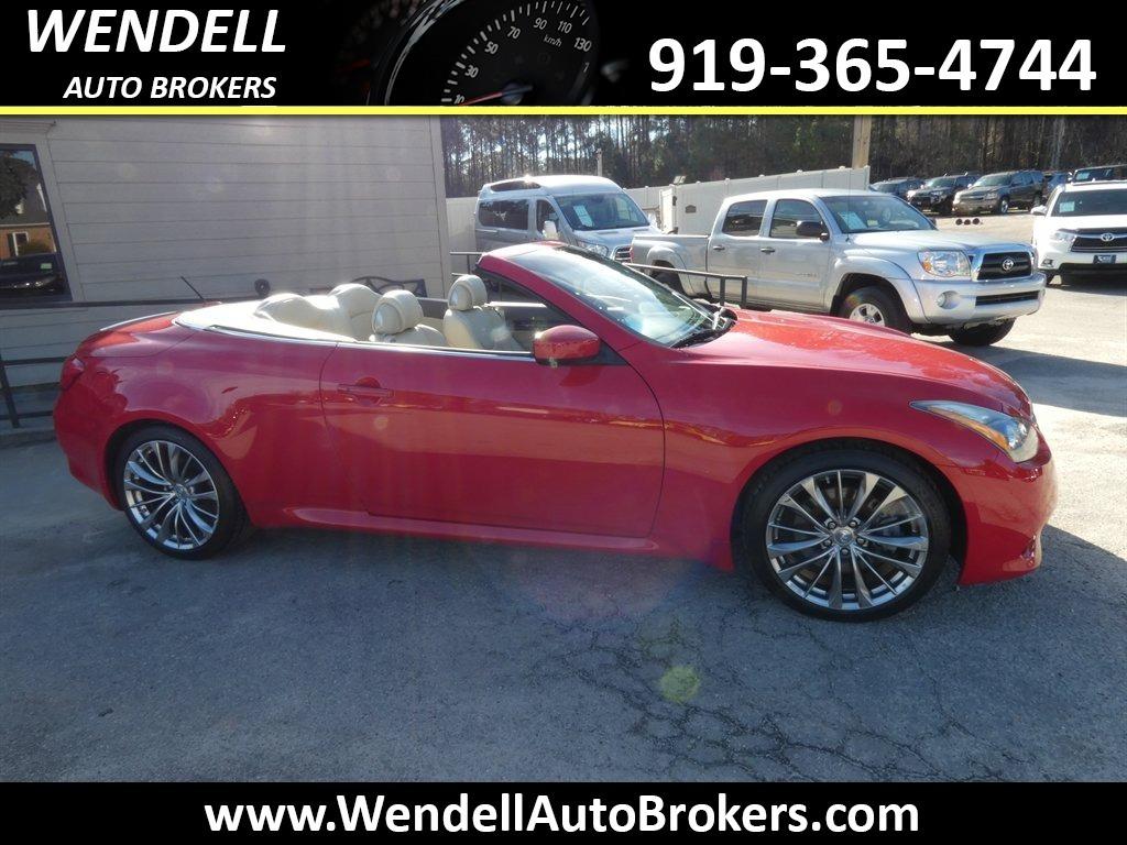 2011 INFINITI G Convertible's photo