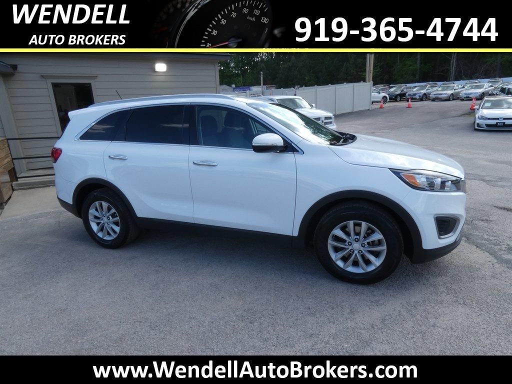 2016 Kia Sorento LX AT's photo