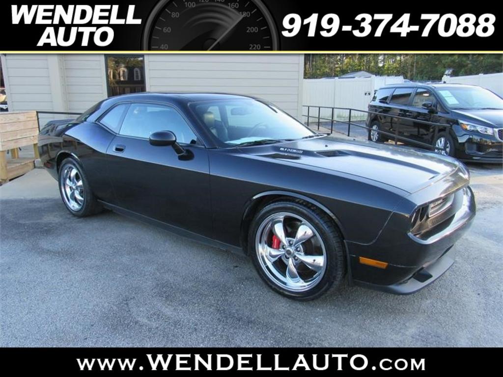 2008 Dodge Challenger SRT8's photo