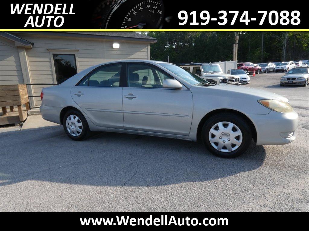 2006 Toyota Camry Standard 5AT's photo